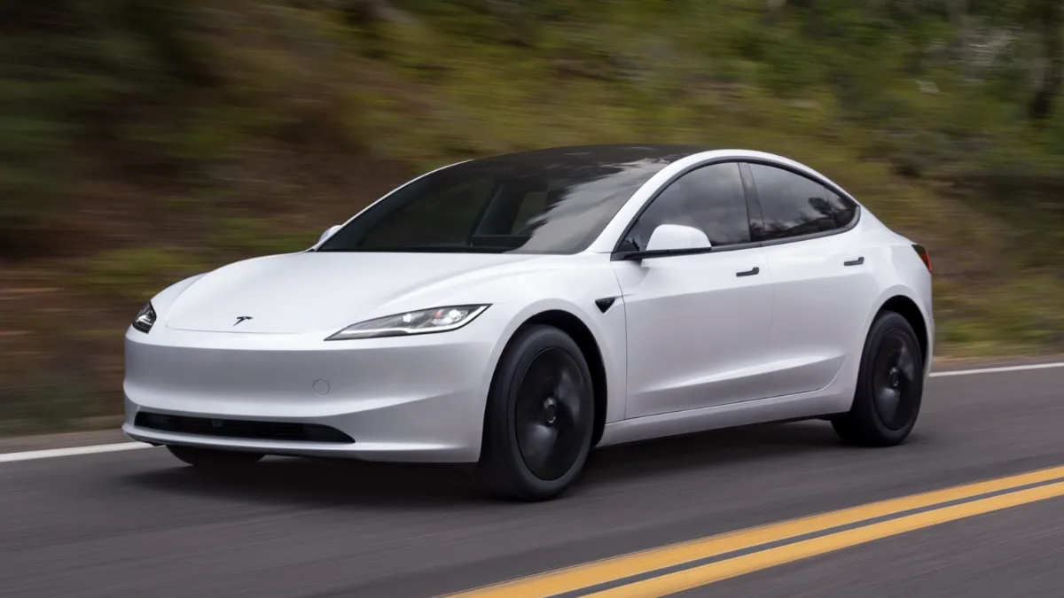 Tesla Model 3 Long Range RWD 3