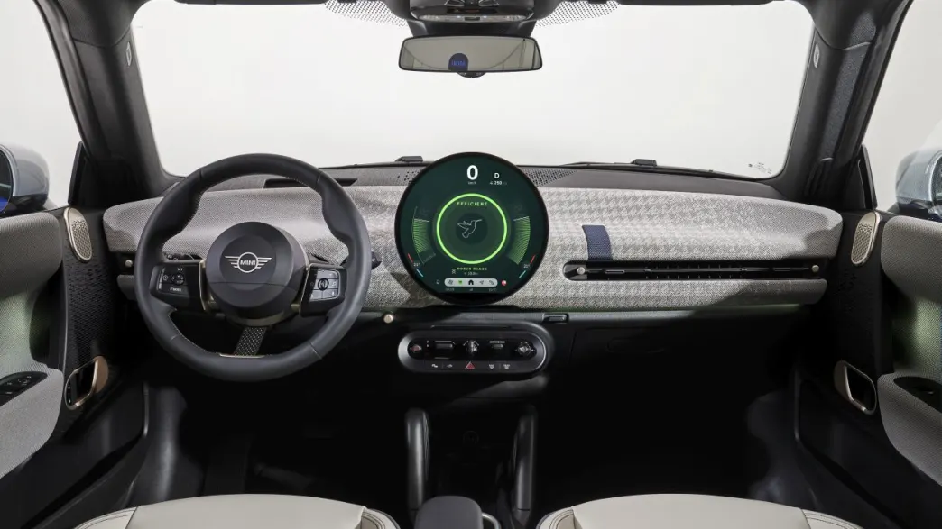 Mini Cooper E Essential Trim XS 3