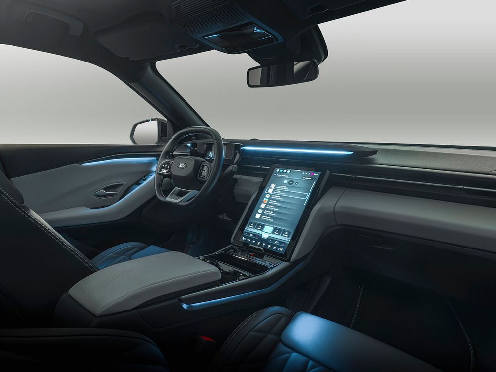 Ford Explorer AWD Select Extended Range 4
