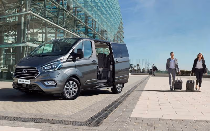 Ford E-Tourneo Custom Titanium X 8 seter